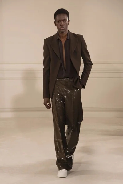 Look 35